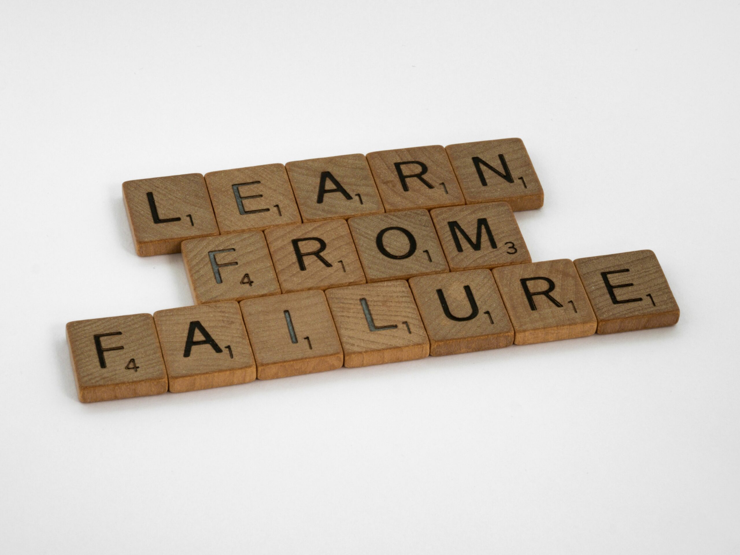Infographic comparing two case studies: successful vs failed risk management approaches