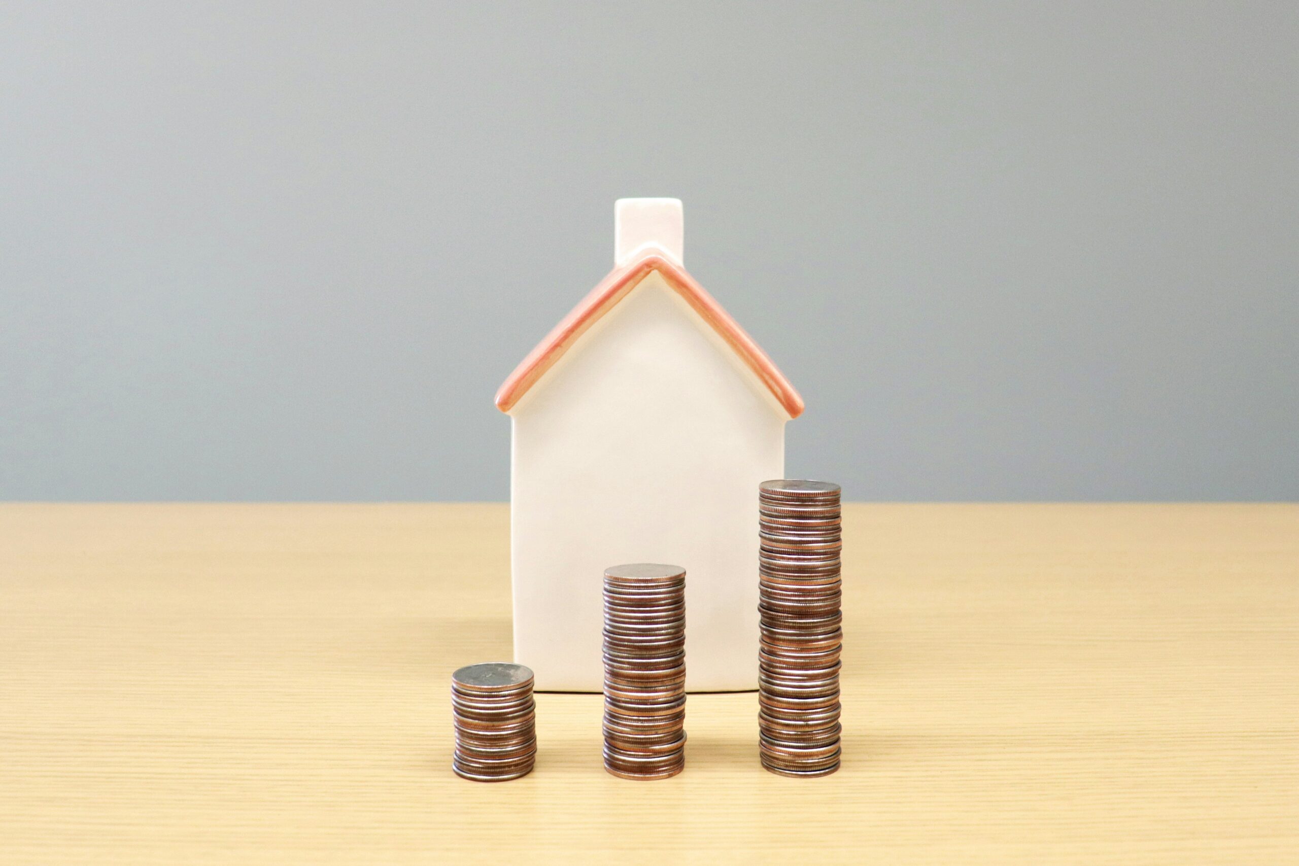 Emergency Fund Assistance: How Credit Cards, Insurance, and Political Risk Coverage Fit Into Your Safety Net