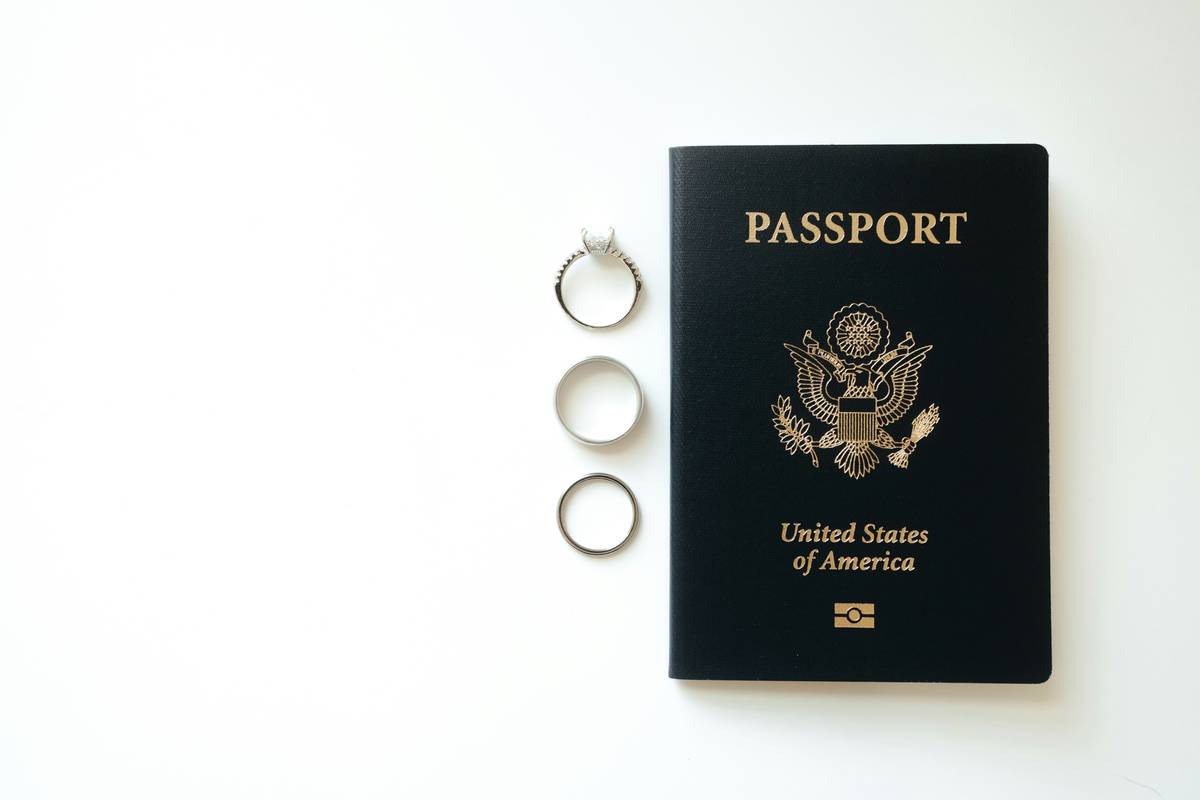 Comparison table highlighting free vs paid expedited passport services